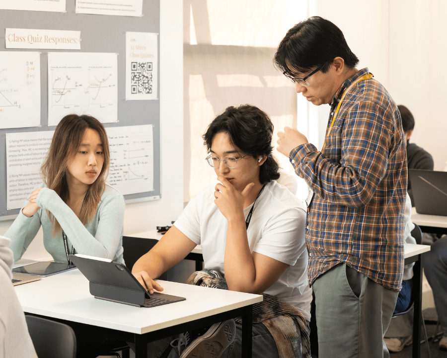 About Us | Oxford International College - Image-50-50 - OIC 1