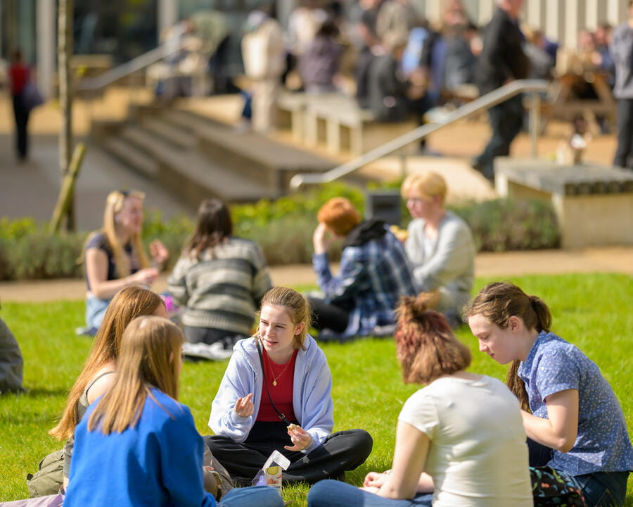 Doverbroecks 6th form-342