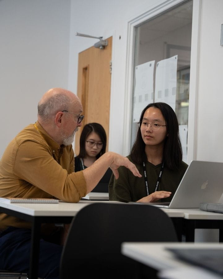 Our Teachers | Oxford International College - Image-50-50 - OIC 2