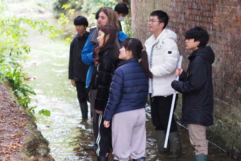 Exploring the River Chess| GCSE Geography Field Trip - Carousel For News Detail - OIC
