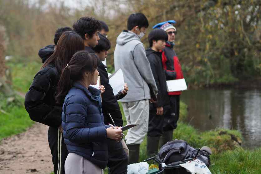Exploring the River Chess| GCSE Geography Field Trip - Carousel For News Detail - OIC