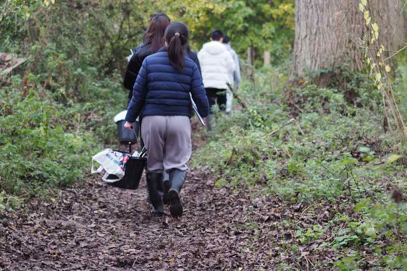 Exploring the River Chess| GCSE Geography Field Trip - Carousel For News Detail - OIC