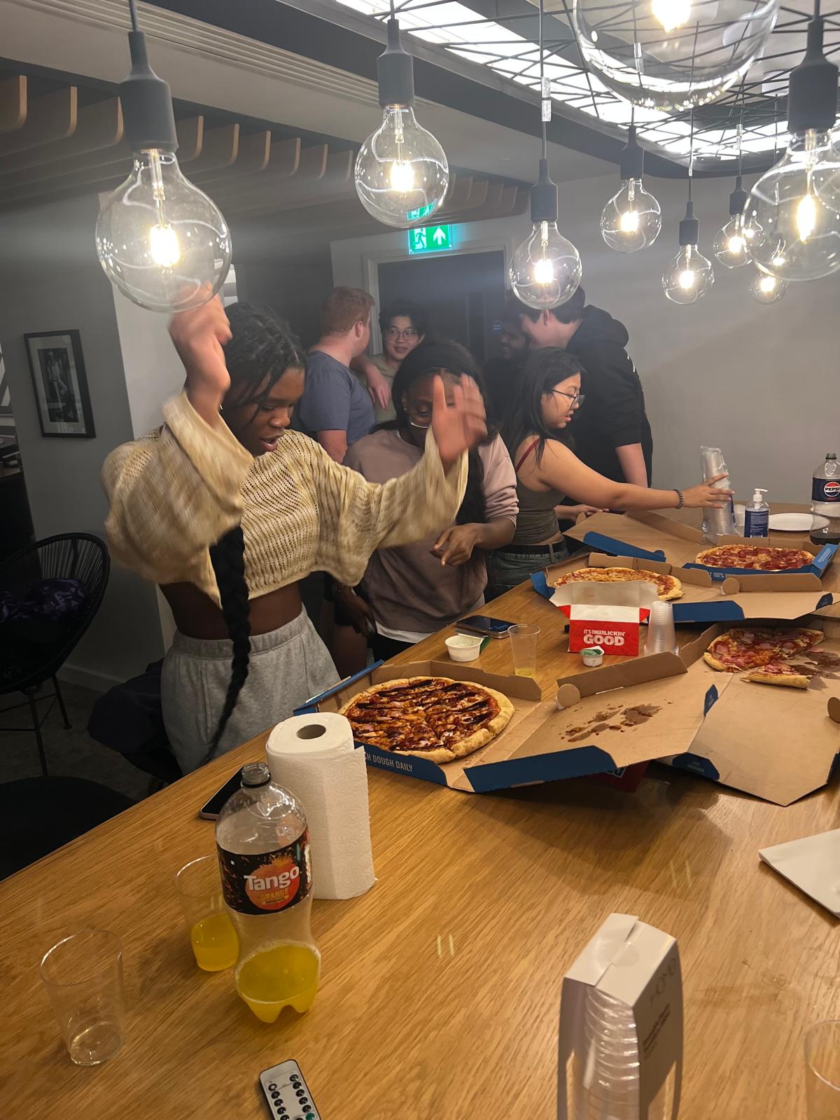 Boarding Pizza Night - Carousel For News Detail - OIC