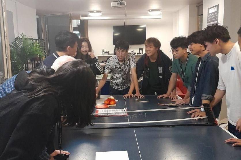 Boarding Arrivals - Carousel For News Detail - OIC