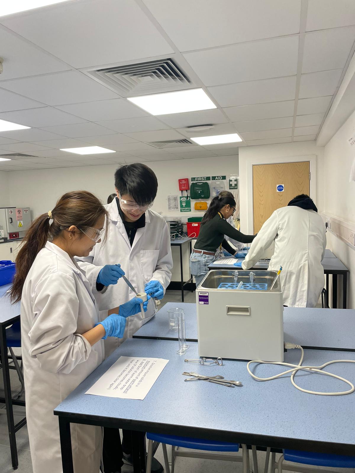 Chemistry Practicals - Carousel For News Detail - OIC