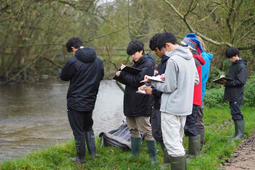 Exploring the River Chess| GCSE Geography Field Trip - GCSE Geography Field Trip