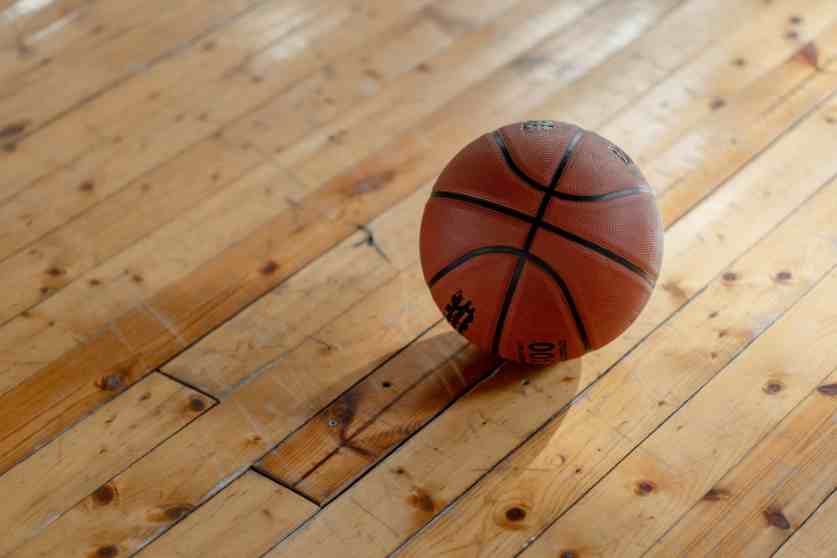 OIC Basketball Team Pushes Wheatley Park to the Edge - Basketball Fixture