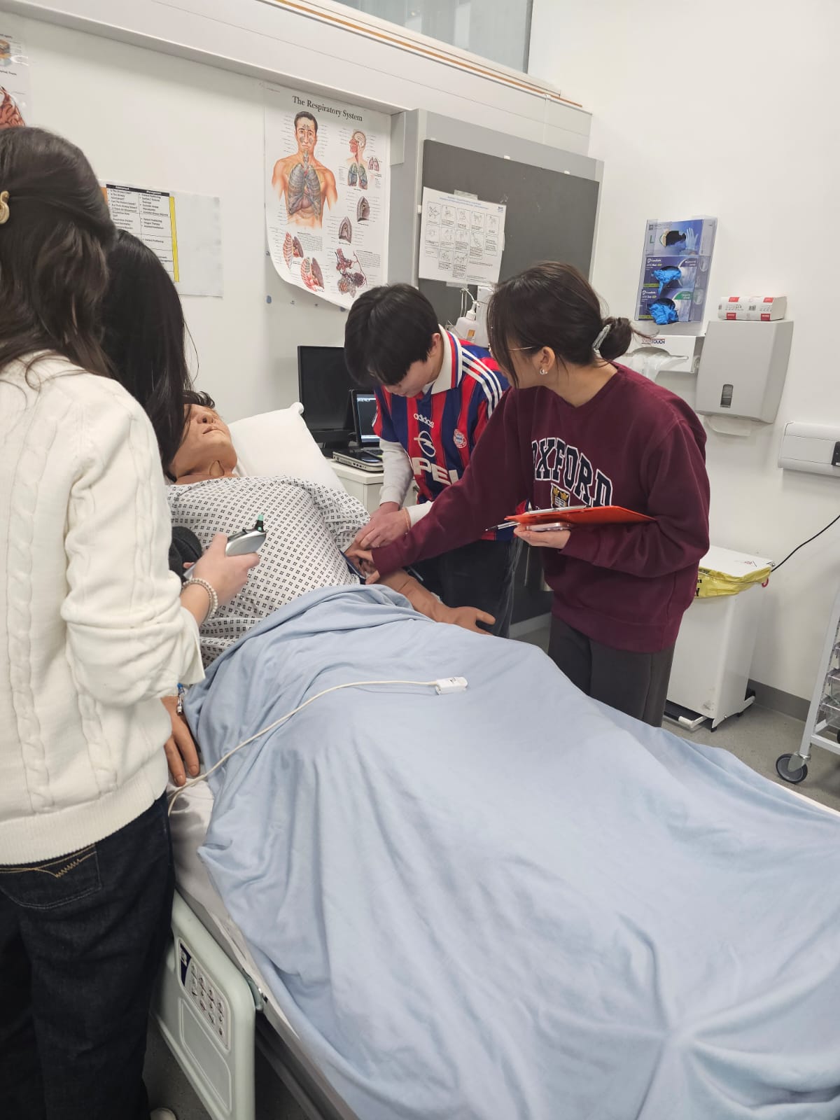 The Role of Early Surgical Exposure in Medical Education - Carousel For News Detail - OIC