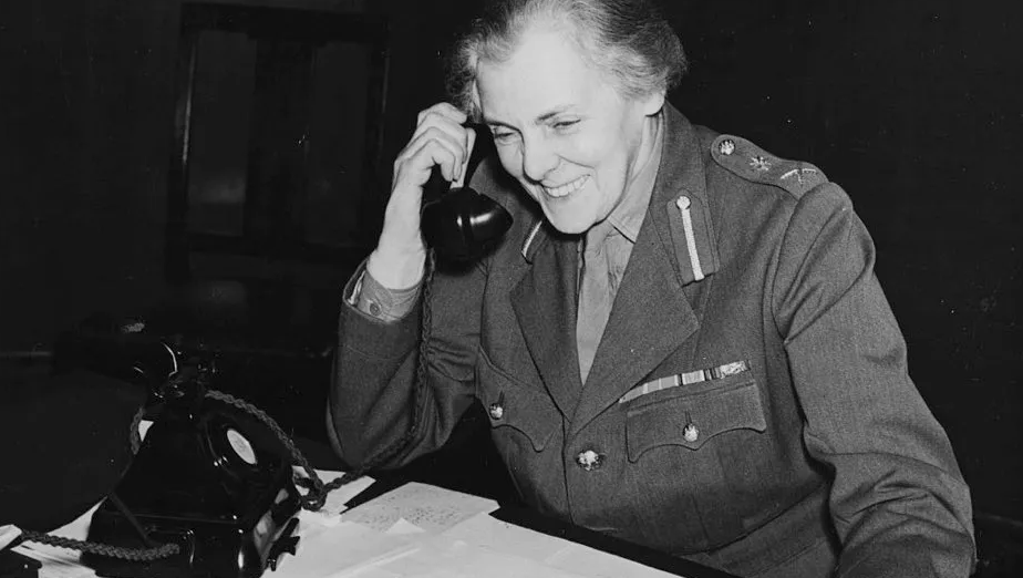 Women In Science - Carousel Default Full - OIC2