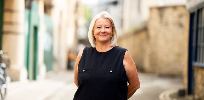 Our Teachers | Oxford International College - Feature Cards - OIC