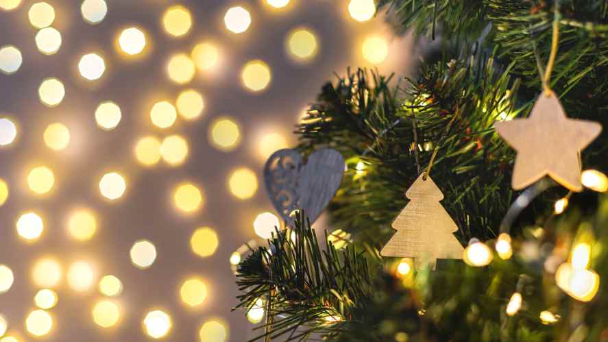 Students Bring Festive Cheer to Boarding Houses with BSA’s Deck The Halls Challenge - BSA Boarding Event